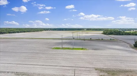 233 E River Road East Palatka FL 32131