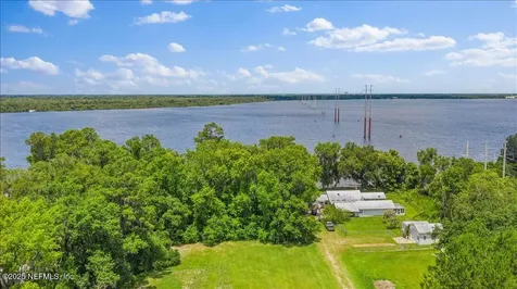 233 E River Road East Palatka FL 32131