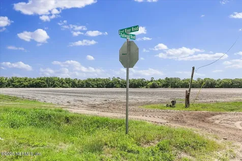 233 E River Road East Palatka FL 32131