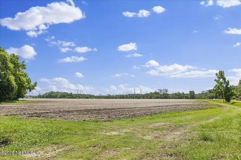 233 E River Road East Palatka FL 32131