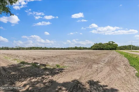 233 E River Road East Palatka FL 32131