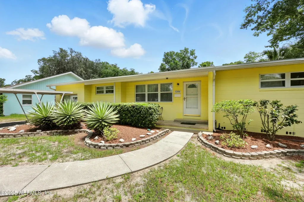 1206 Nightingale Court Jacksonville FL 32216