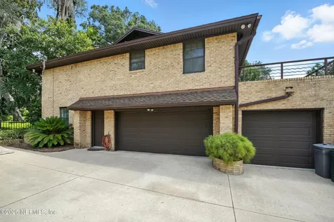 5029 Glade Hill Street Jacksonville FL 32207