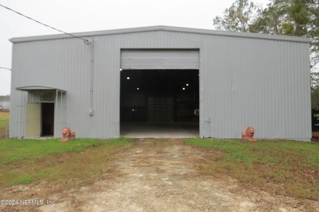 7585 Wilson Boulevard Jacksonville FL 32210