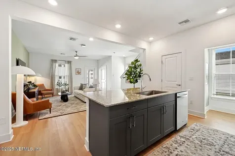 3730 Dupont Avenue Jacksonville FL 32217