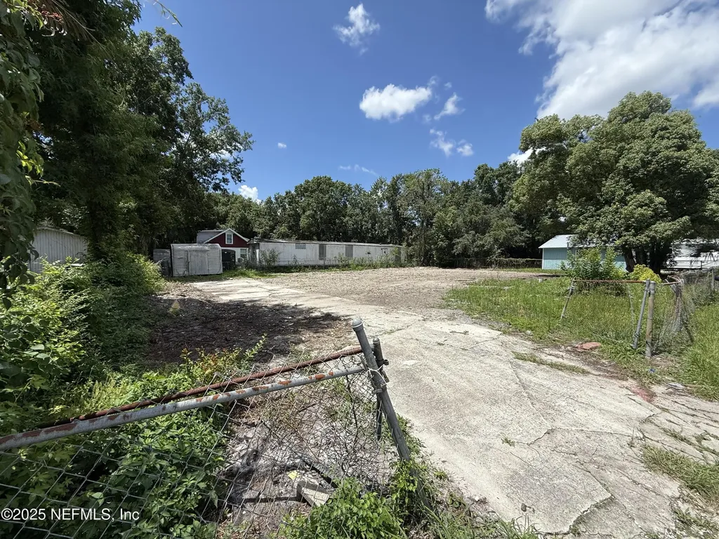 10262 Astronaut Court Jacksonville FL 32225
