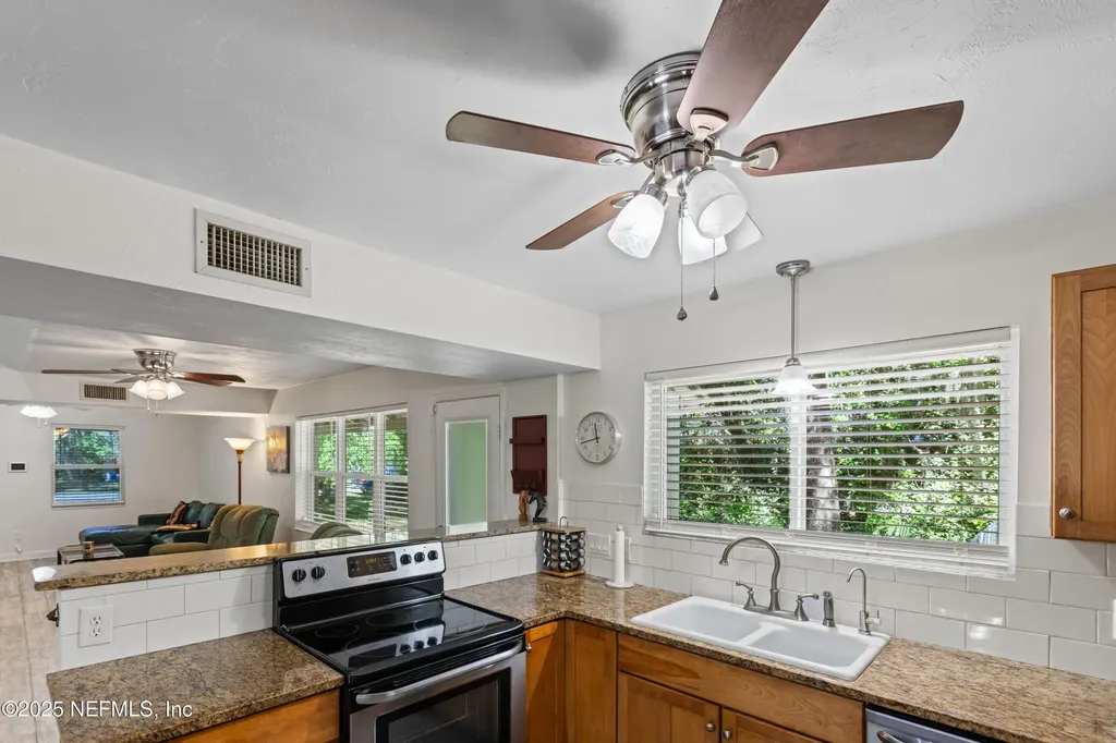 303 SE 3rd Avenue Melrose FL 32666