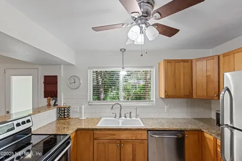 303 SE 3rd Avenue Melrose FL 32666