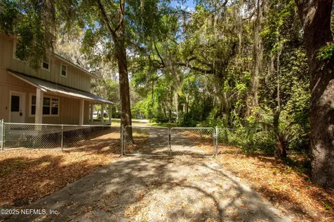 303 SE 3rd Avenue Melrose FL 32666