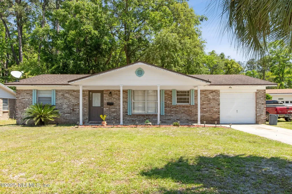 7485 Greenway Drive Jacksonville FL 32244