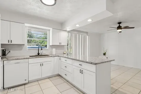 7485 Greenway Drive Jacksonville FL 32244