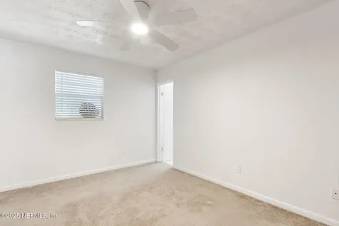 7485 Greenway Drive Jacksonville FL 32244