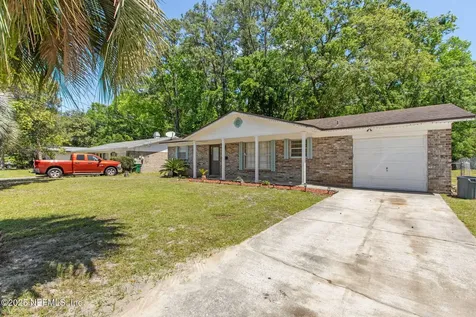 7485 Greenway Drive Jacksonville FL 32244