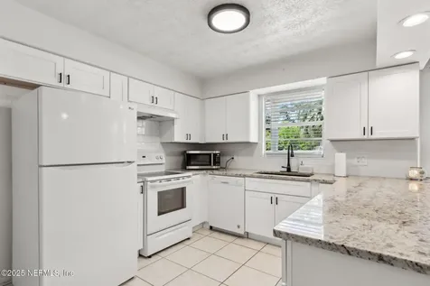 7485 Greenway Drive Jacksonville FL 32244