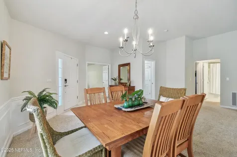 9050 Honeybee Lane Jacksonville FL 32256