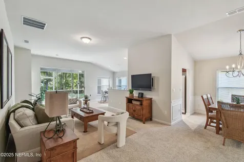 9050 Honeybee Lane Jacksonville FL 32256