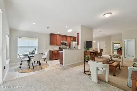 9050 Honeybee Lane Jacksonville FL 32256