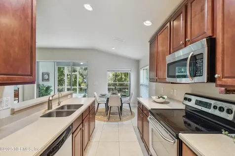 9050 Honeybee Lane Jacksonville FL 32256