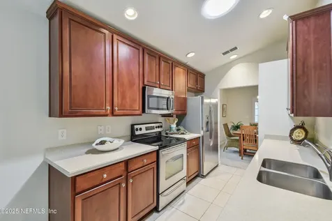 9050 Honeybee Lane Jacksonville FL 32256