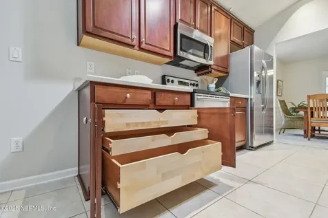 9050 Honeybee Lane Jacksonville FL 32256