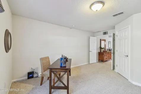 9050 Honeybee Lane Jacksonville FL 32256