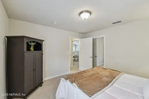 9050 Honeybee Lane Jacksonville FL 32256