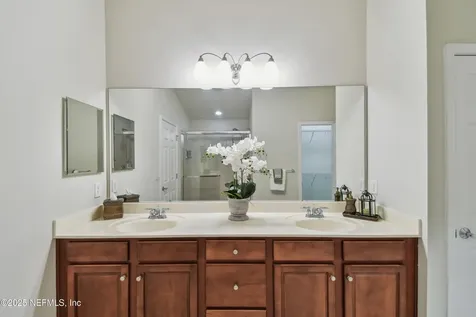 9050 Honeybee Lane Jacksonville FL 32256
