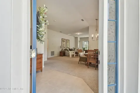 9050 Honeybee Lane Jacksonville FL 32256