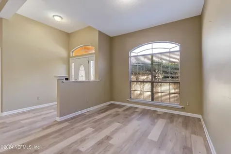 5628 Crest Creek Drive Jacksonville FL 32258