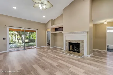 5628 Crest Creek Drive Jacksonville FL 32258