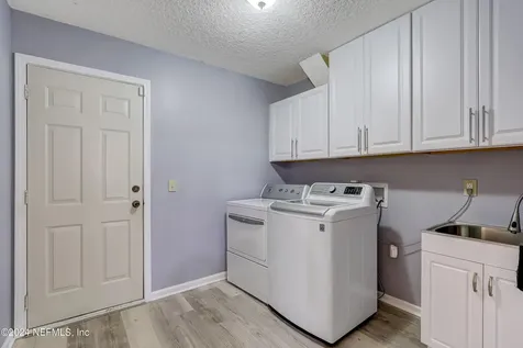 5628 Crest Creek Drive Jacksonville FL 32258