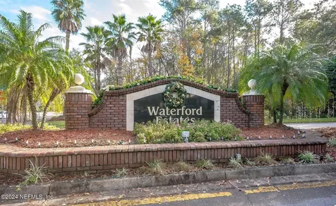 5628 Crest Creek Drive Jacksonville FL 32258