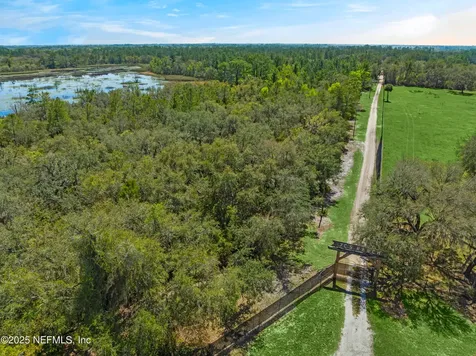 134 Shoreside Trail Crescent City FL 32112
