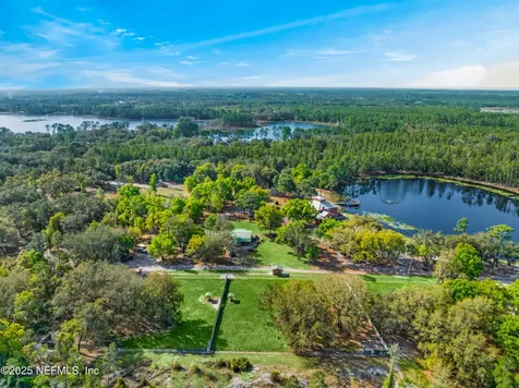134 Shoreside Trail Crescent City FL 32112