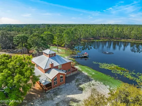 134 Shoreside Trail Crescent City FL 32112