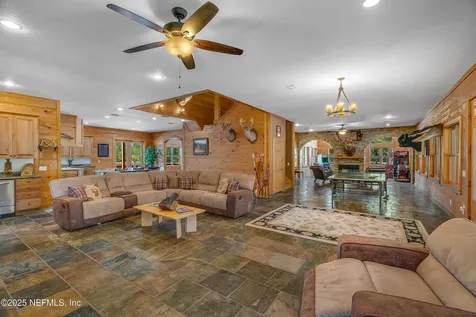 134 Shoreside Trail Crescent City FL 32112