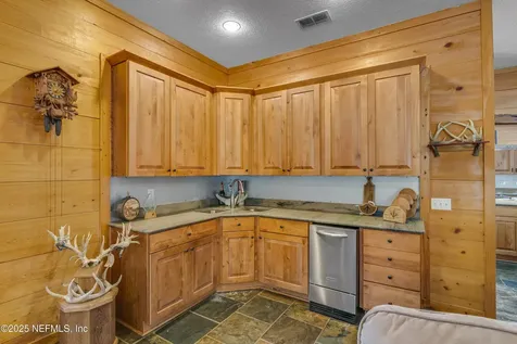 134 Shoreside Trail Crescent City FL 32112
