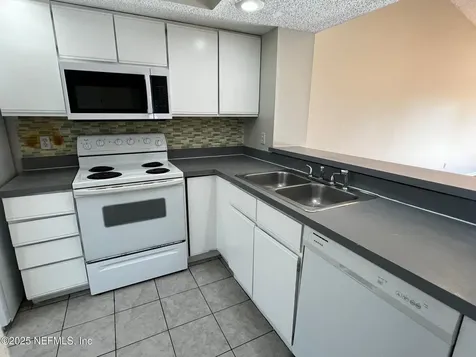 2532 White Horse Road E Jacksonville FL 32246