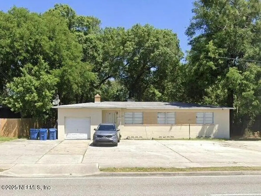 6245 Merrill Road Jacksonville FL 32277