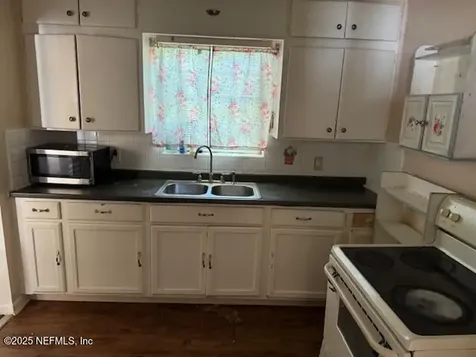 6245 Merrill Road Jacksonville FL 32277