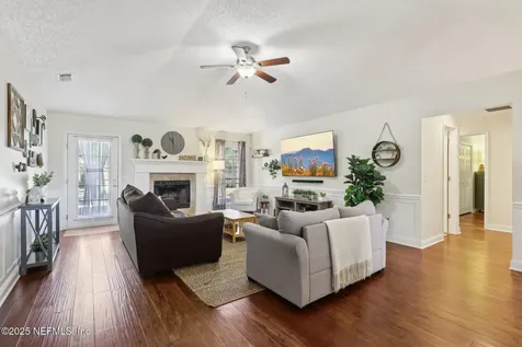 8344 Hamden Road W Jacksonville FL 32244