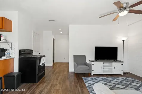 4215 Irvington Avenue Jacksonville FL 32210