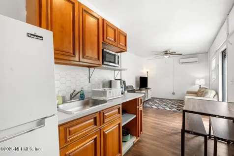 4215 Irvington Avenue Jacksonville FL 32210