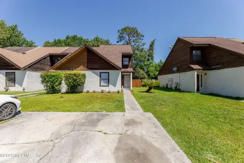 7625 Melissa Court N Jacksonville FL 32210
