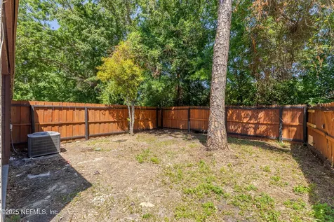 7625 Melissa Court N Jacksonville FL 32210