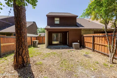 7625 Melissa Court N Jacksonville FL 32210