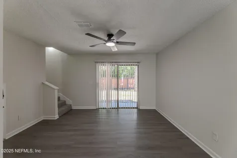 7625 Melissa Court N Jacksonville FL 32210