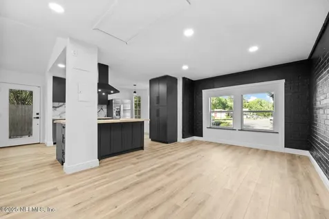 6063 Delmar Place Jacksonville FL 32205