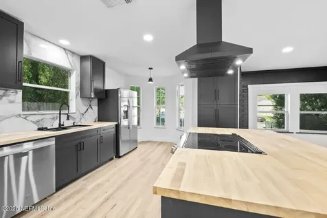 6063 Delmar Place Jacksonville FL 32205