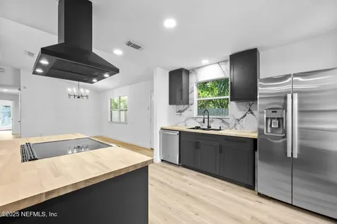 6063 Delmar Place Jacksonville FL 32205